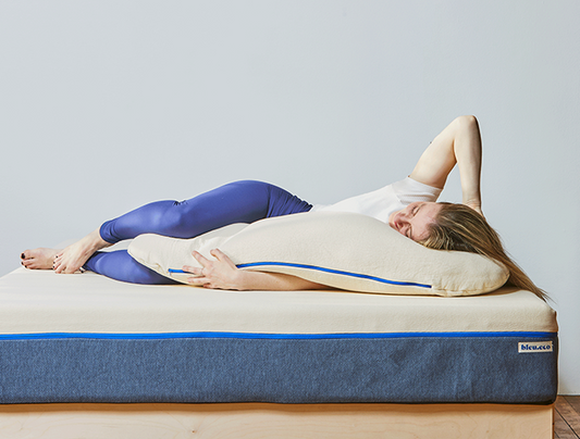 Oreiller de Corps ajustable Bleu.eco - Flocons de mousse